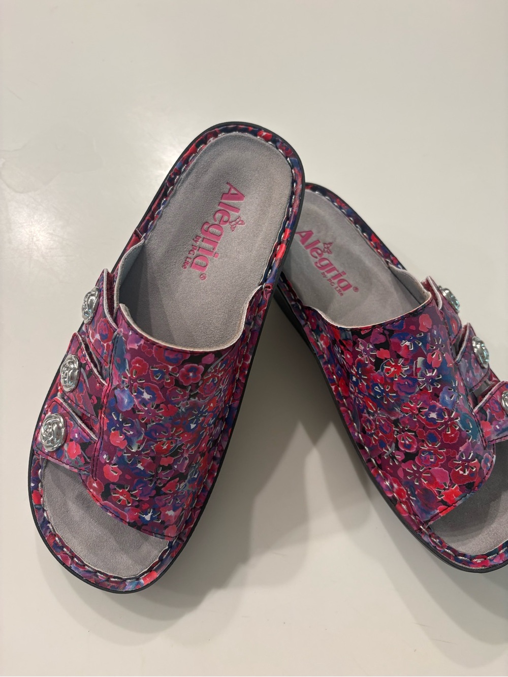 Women’s Pink Floral Slide Clogs with Buckle Accents